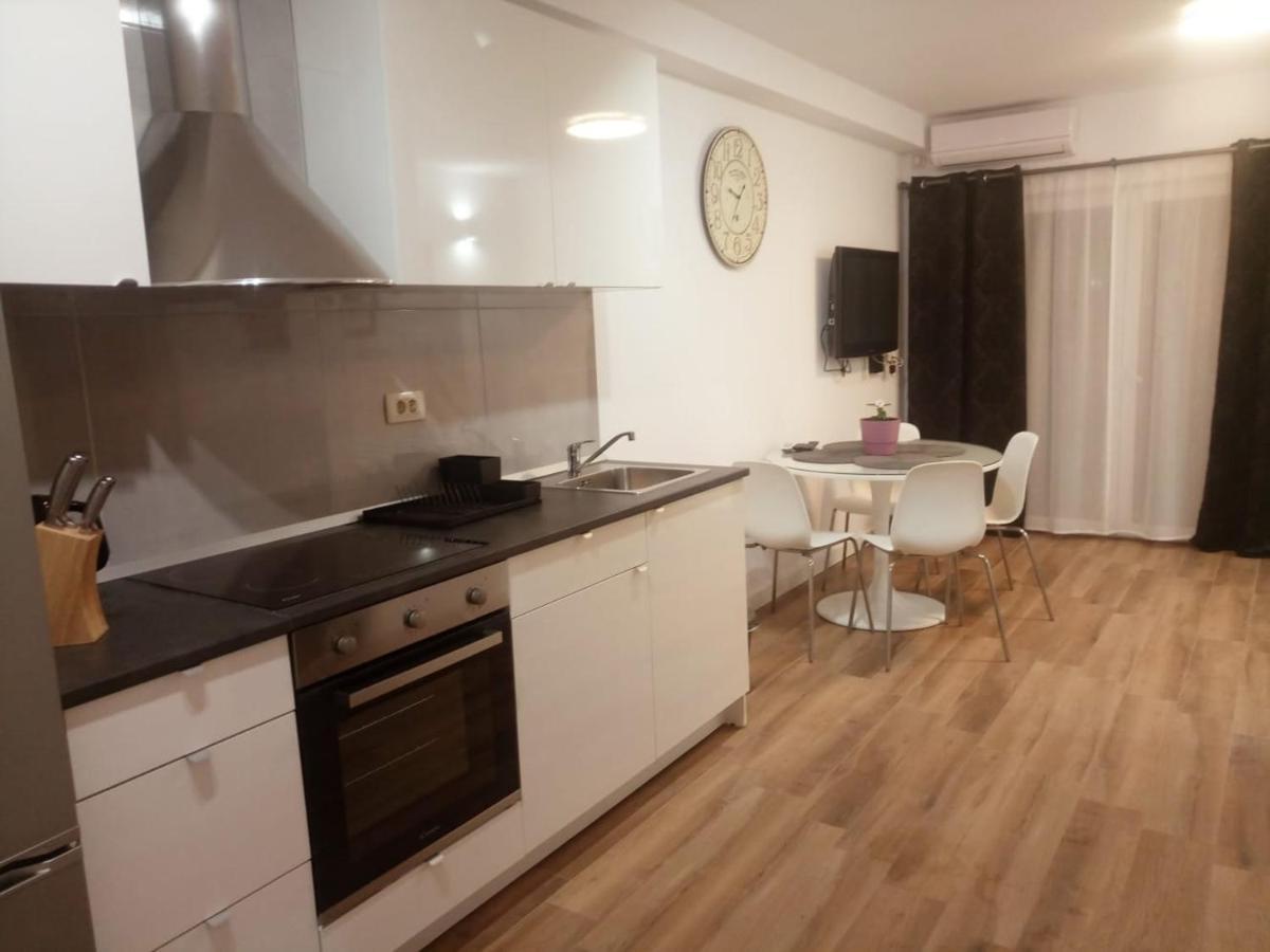 Apartmani Kujundzic Duće エクステリア 写真